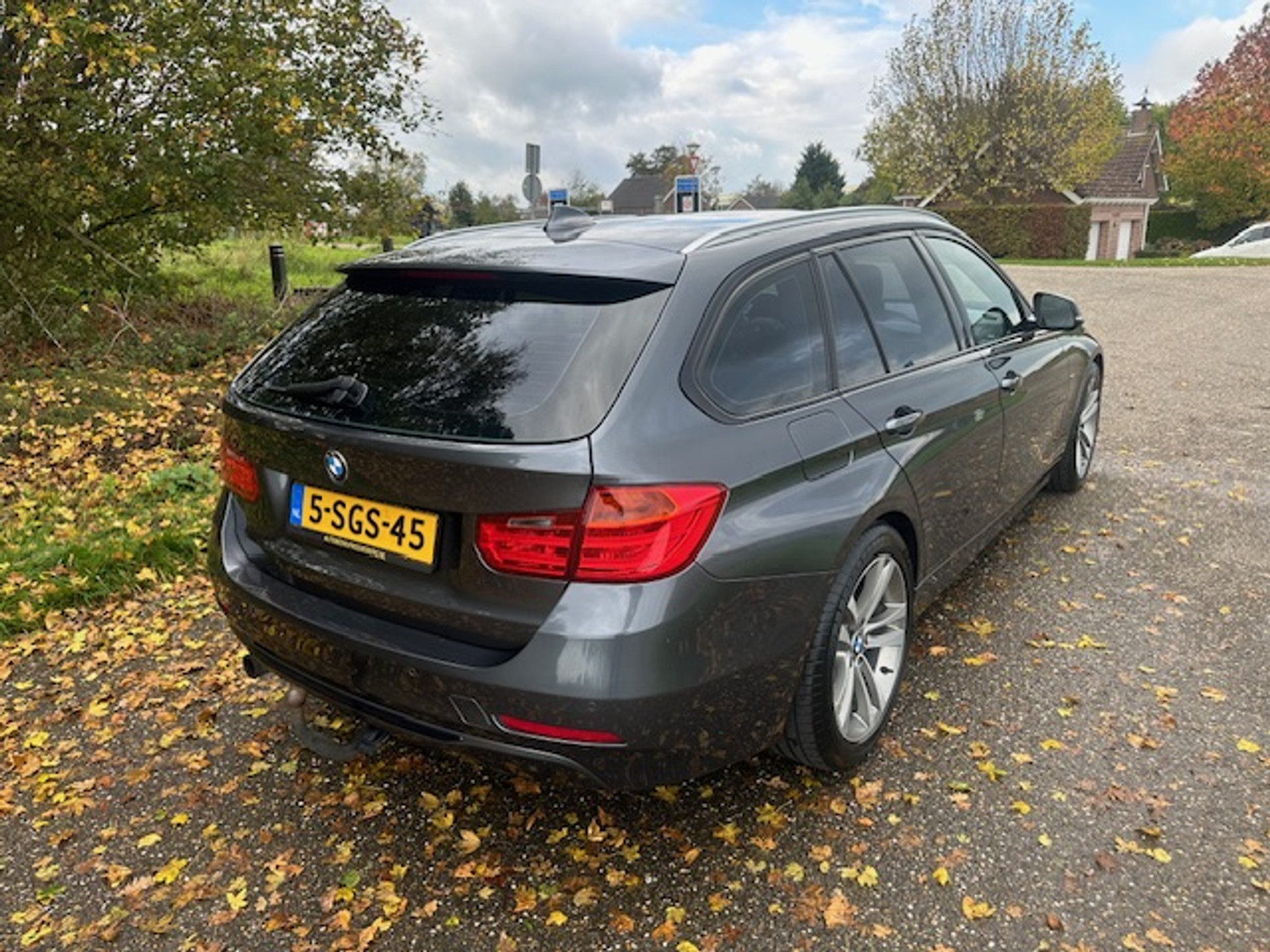 48635822-10.jpg