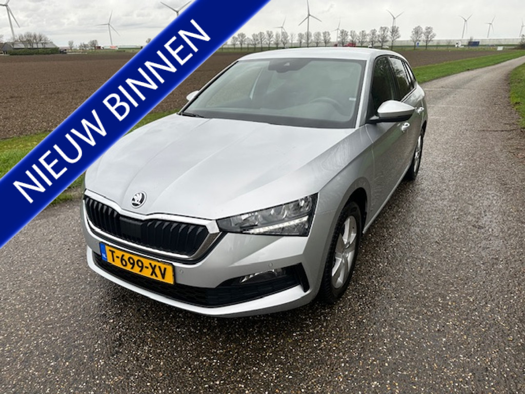 52040573